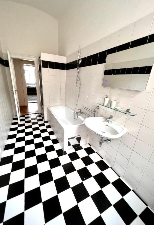 Iconic Suite_@O&R Βιέννη Εξωτερικό φωτογραφία